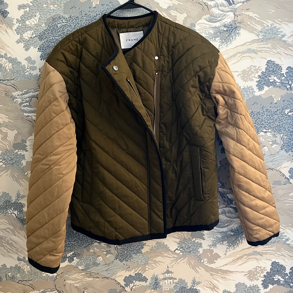 Frame Women’s Quilted Colorblock Jacket - Picture 2 of 8